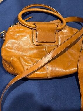 Hobo Small Sheila Polished Leather Crossbody Bag in Cognac Brown